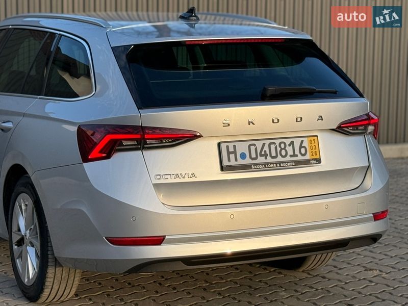 Универсал Skoda Octavia 2021 в Львове
