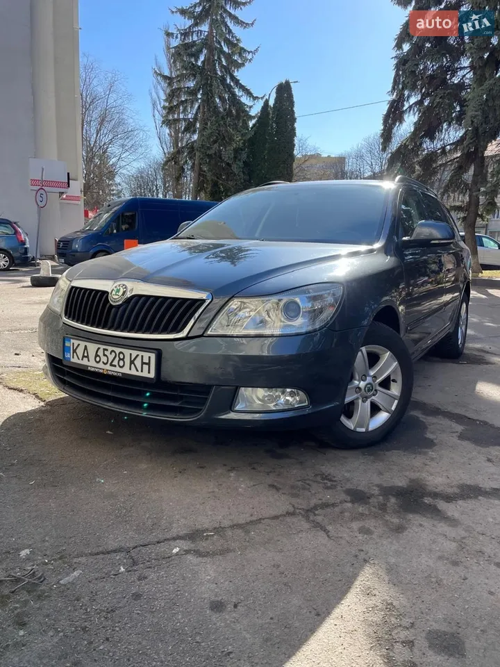 2010 Skoda Octavia - мініатюра 23