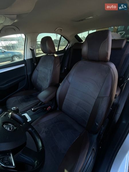 Лифтбек Skoda Octavia 2014 в Ровно