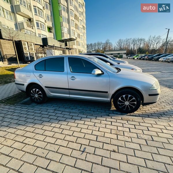 Лифтбек Skoda Octavia 2006 в Львове