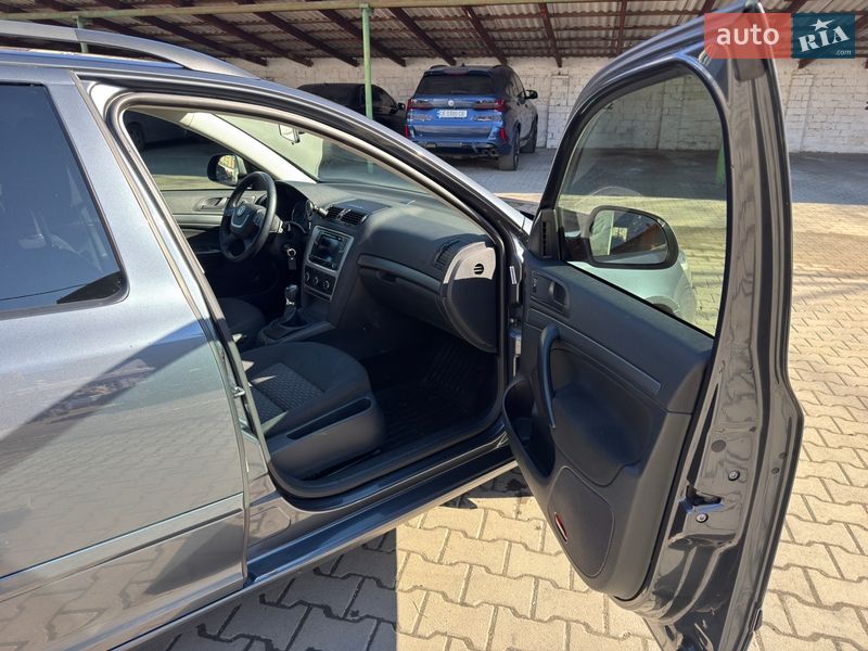 Универсал Skoda Octavia 2012 в Черновцах