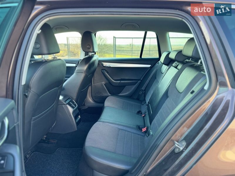 Универсал Skoda Octavia 2015 в Ровно