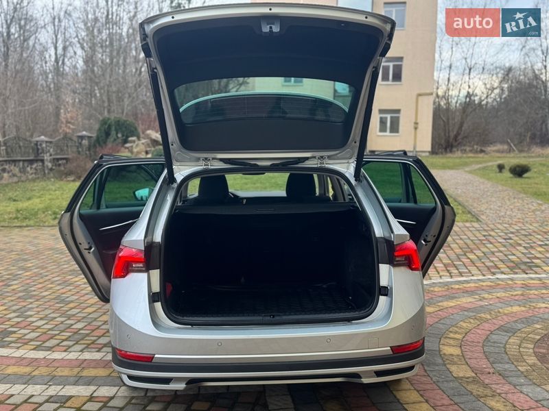 Универсал Skoda Octavia 2022 в Стрые