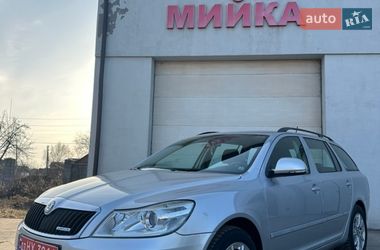 Универсал Skoda Octavia 2011 в Сарнах