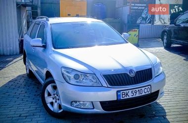 Универсал Skoda Octavia 2013 в Ровно