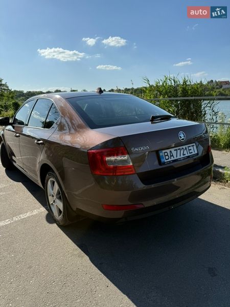 Лифтбек Skoda Octavia 2016 в Кропивницком