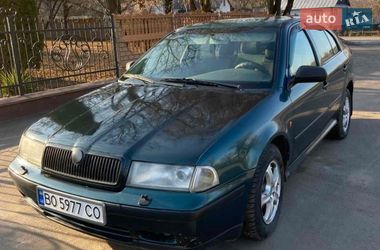 Лифтбек Skoda Octavia 1998 в Дубно