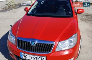 Универсал Skoda Octavia 2012 в Вараше