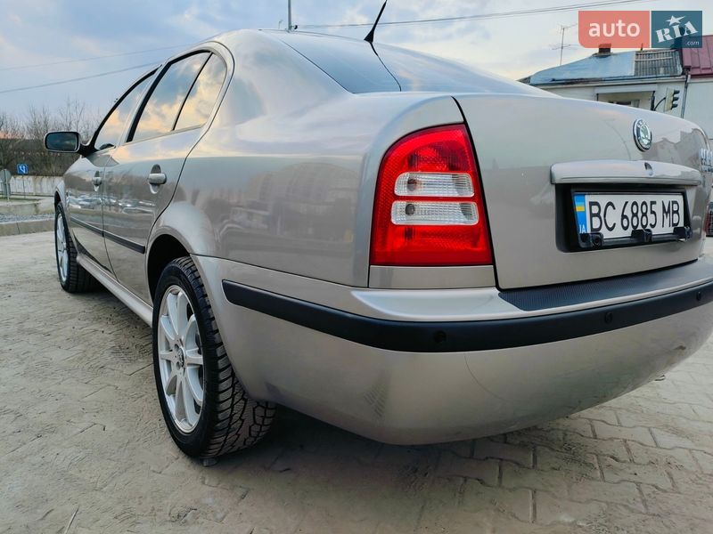 Лифтбек Skoda Octavia 2009 в Львове