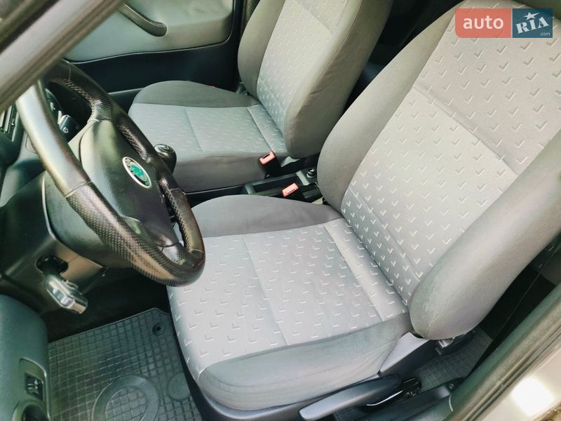 Лифтбек Skoda Octavia 2009 в Львове