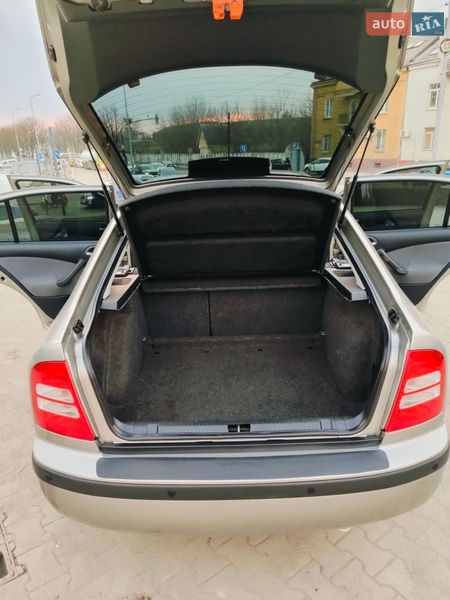 Лифтбек Skoda Octavia 2009 в Львове