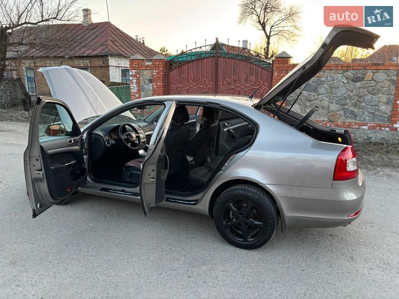 Лифтбек Skoda Octavia 2009 в Запорожье