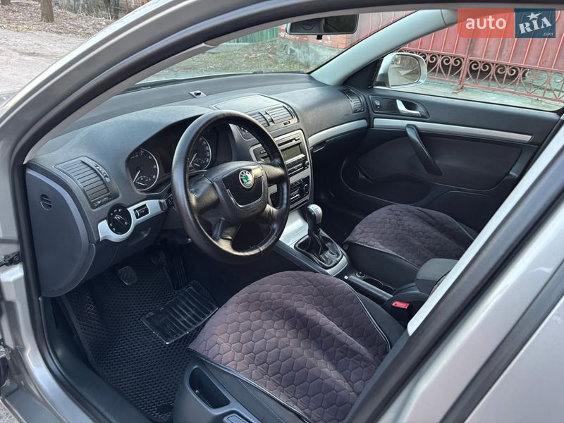 Лифтбек Skoda Octavia 2009 в Запорожье
