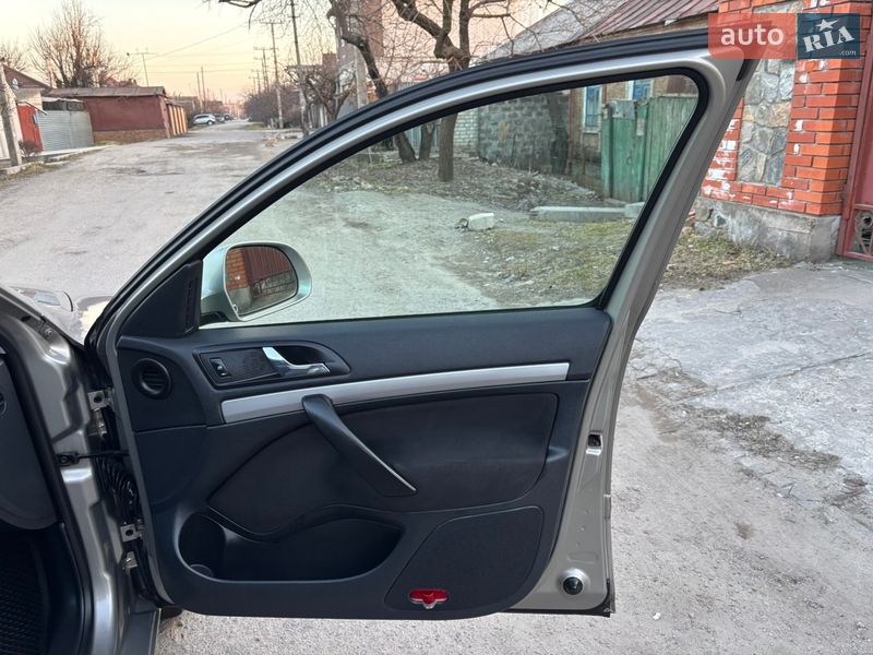 Лифтбек Skoda Octavia 2009 в Запорожье