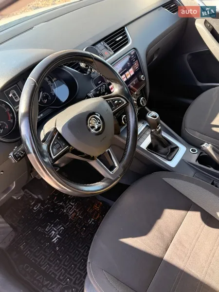 Skoda Octavia 2018 VIN TMBAG7NE4K0060928 фото оголошення 8 з 44