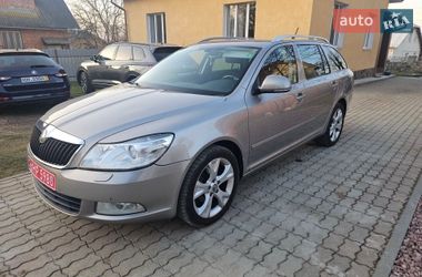 Универсал Skoda Octavia 2012 в Стрые