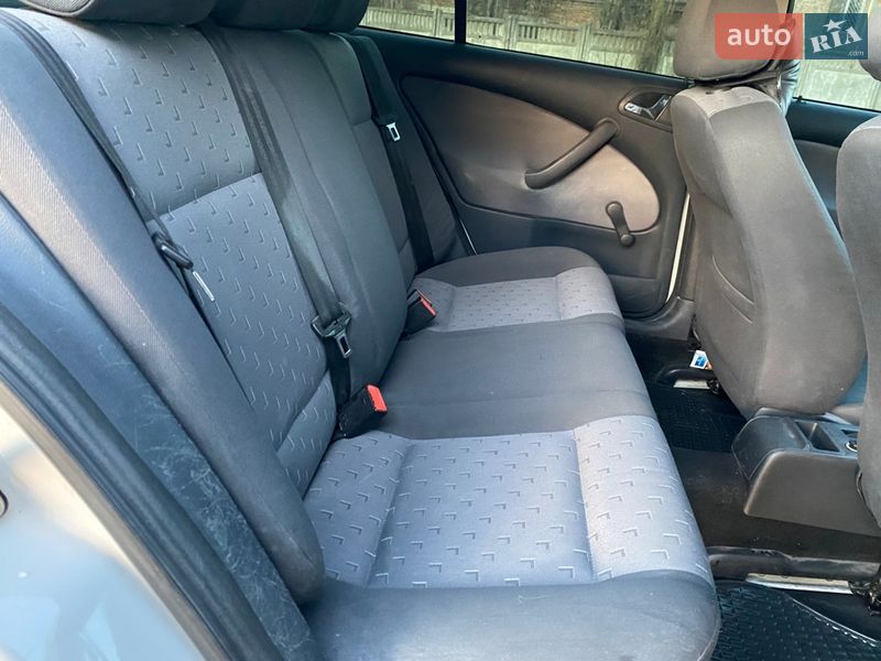 Лифтбек Skoda Octavia 2007 в Коростене