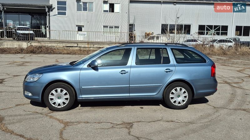 Універсал Skoda Octavia 2010 в Полтаві