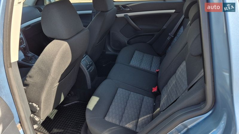Універсал Skoda Octavia 2010 в Полтаві