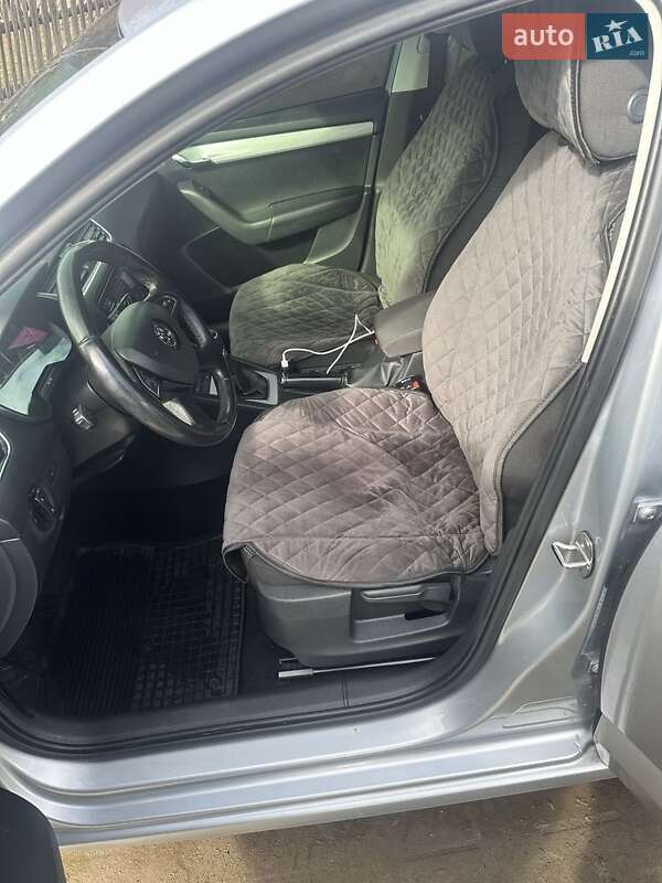 Универсал Skoda Octavia 2014 в Вижнице