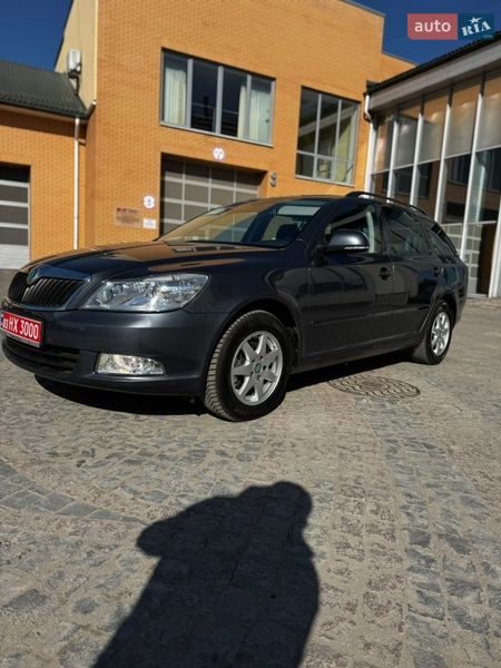 Универсал Skoda Octavia 2011 в Луцке фото 4 Универсал Skoda Octavia 2011 в Луцке