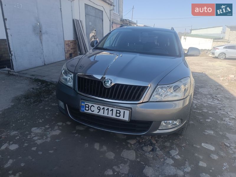 Універсал Skoda Octavia 2012 в Трускавці