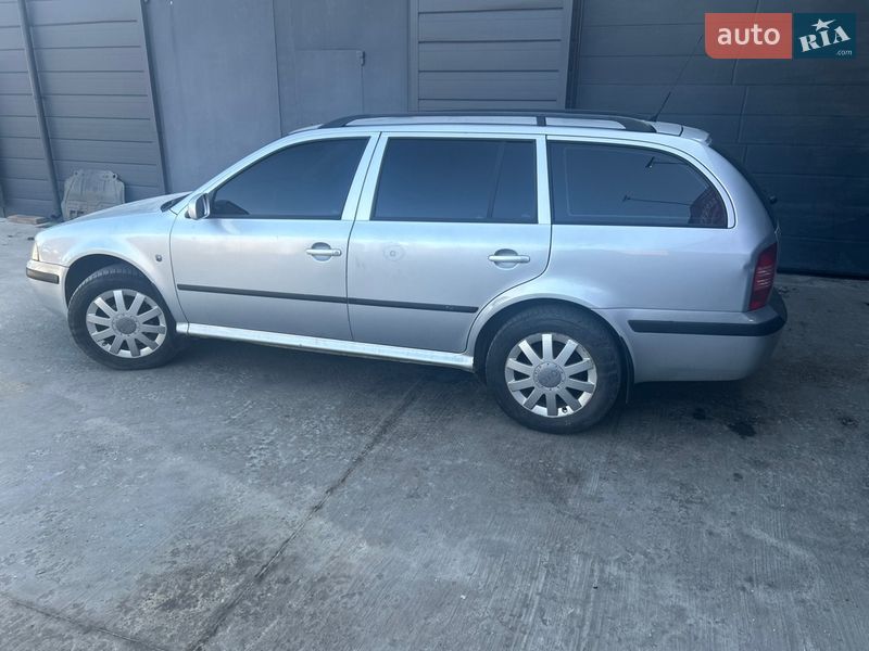 Универсал Skoda Octavia 2009 в Полтаве