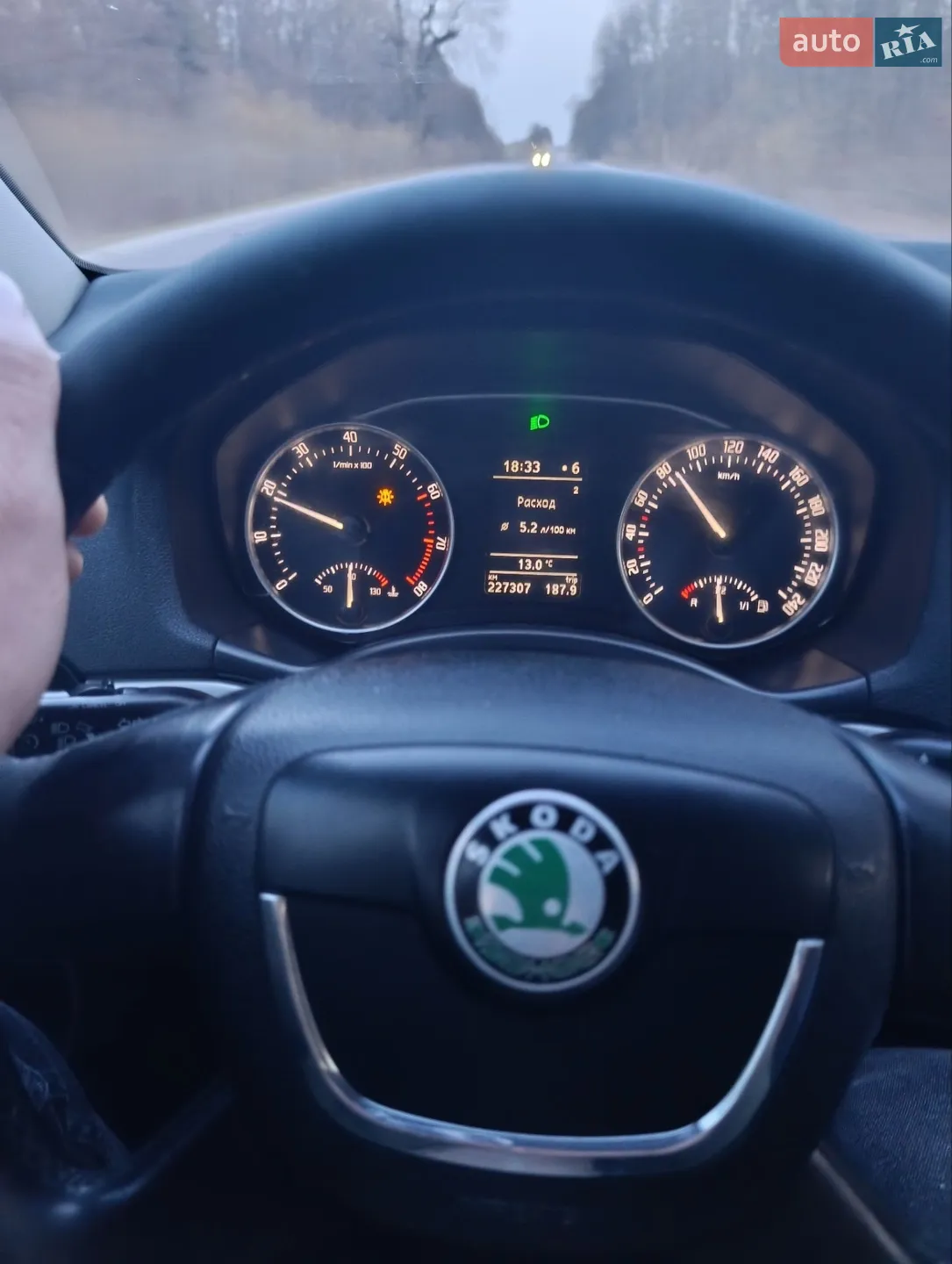 2011 Skoda Octavia - мініатюра 2