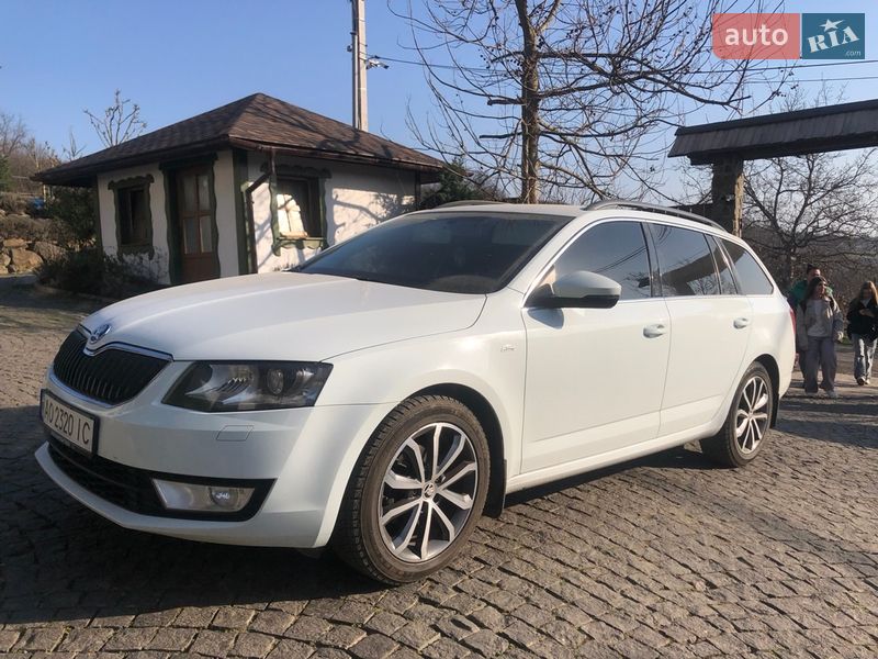 Универсал Skoda Octavia 2015 в Ужгороде