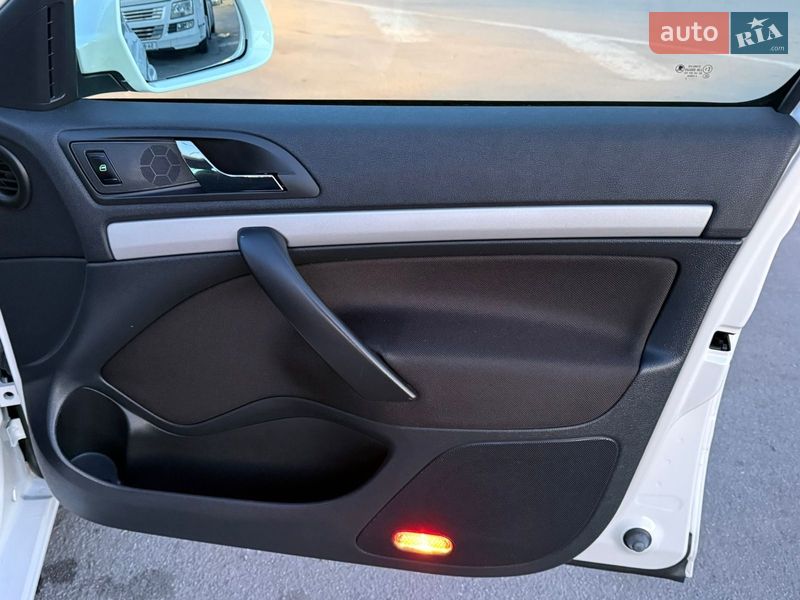 Универсал Skoda Octavia 2012 в Виннице