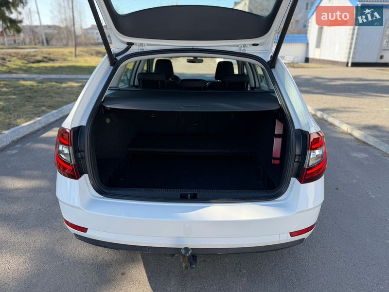 Универсал Skoda Octavia 2019 в Радивилове
