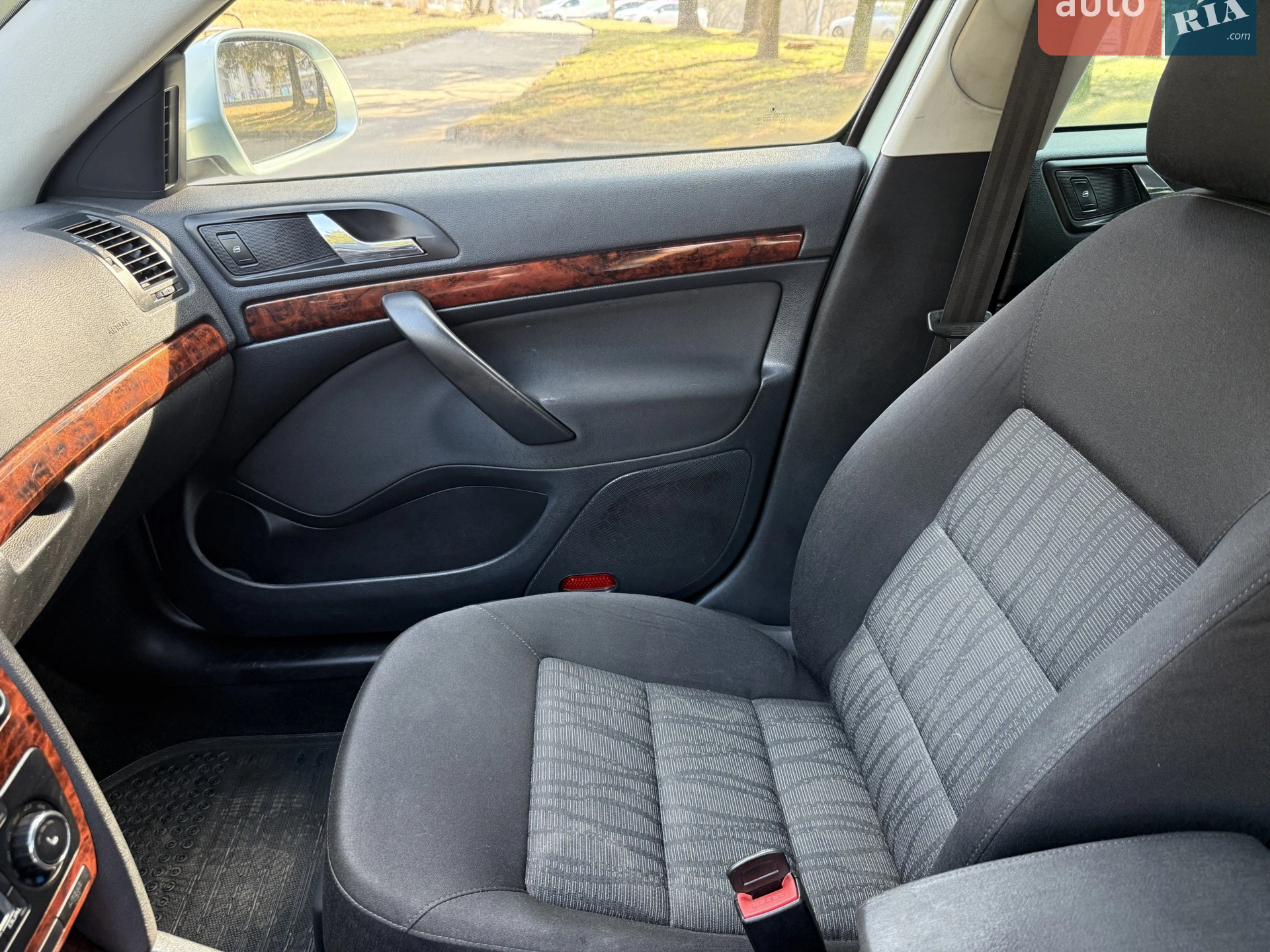 2011 Skoda Octavia - мініатюра 46