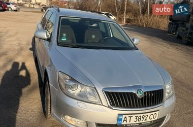 Универсал Skoda Octavia 2011 в Рогатине