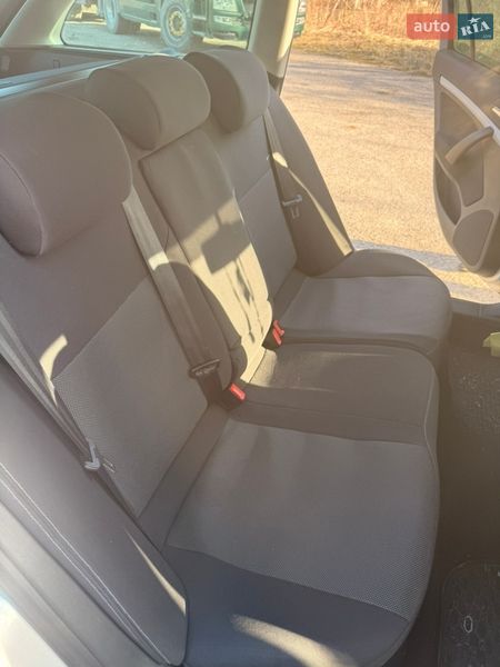 Универсал Skoda Octavia 2011 в Рогатине