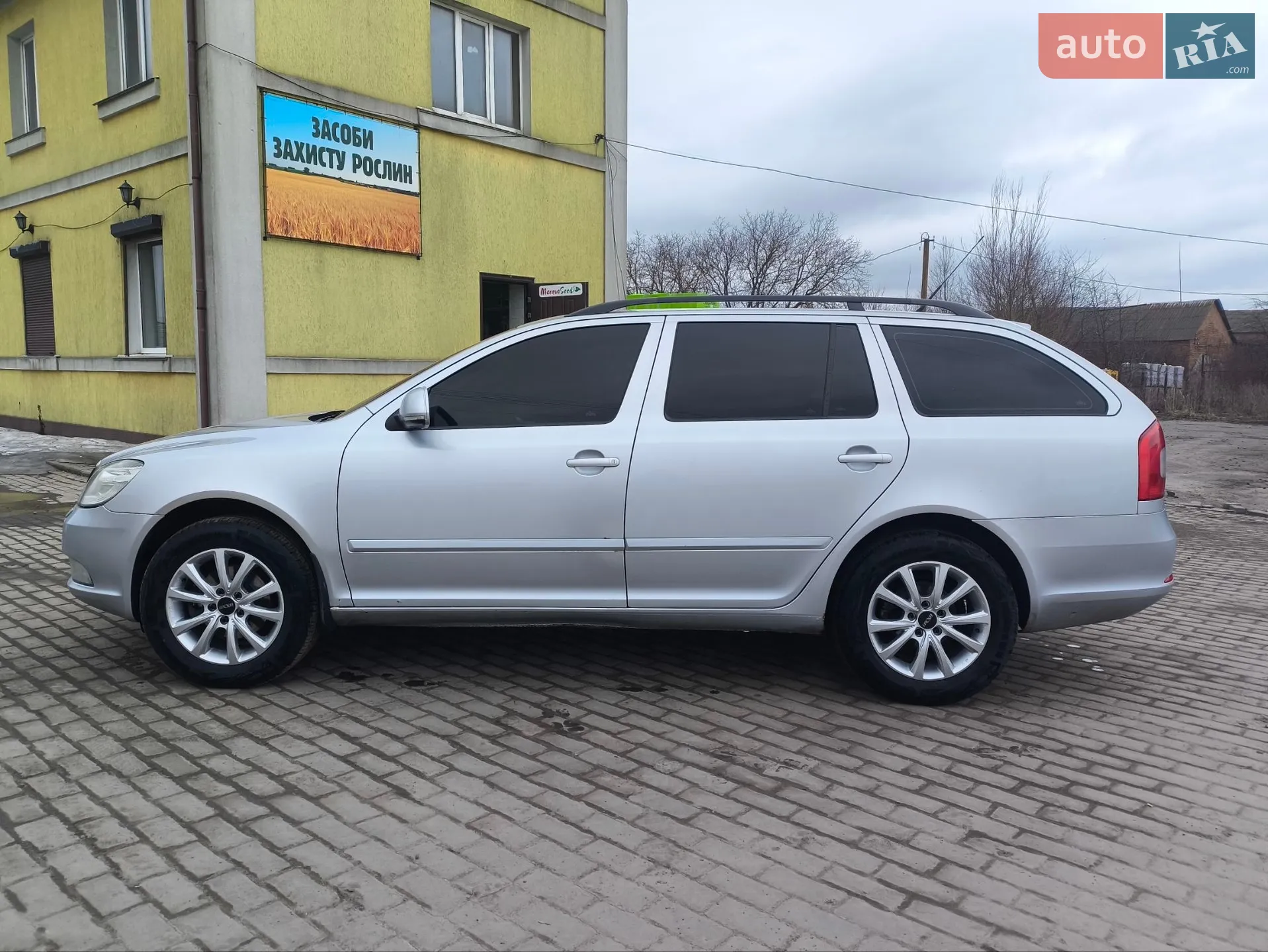 2010 Skoda Octavia - мініатюра 5