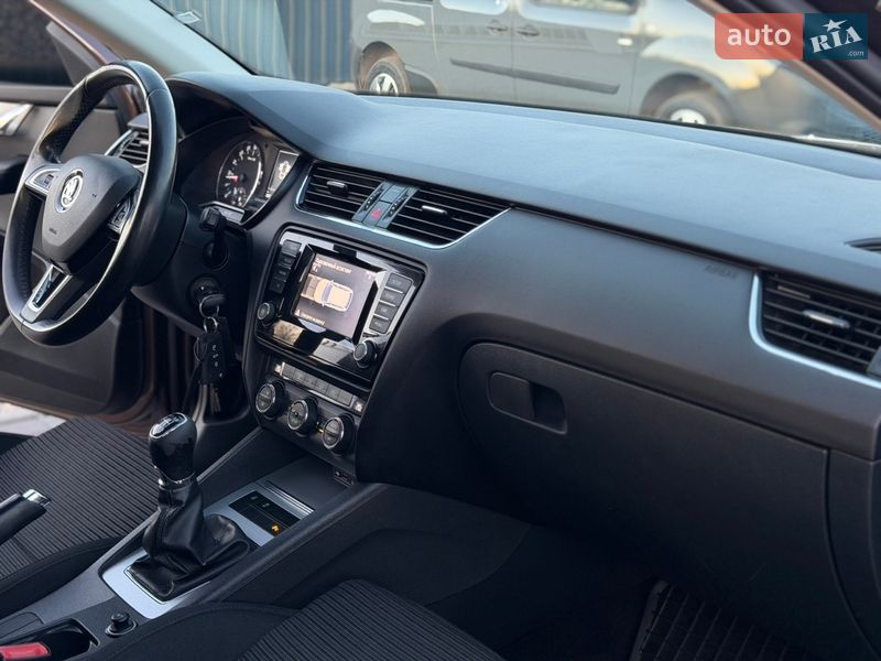 Універсал Skoda Octavia 2015 в Береговому