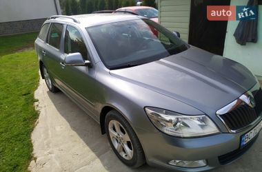 Универсал Skoda Octavia 2013 в Городке