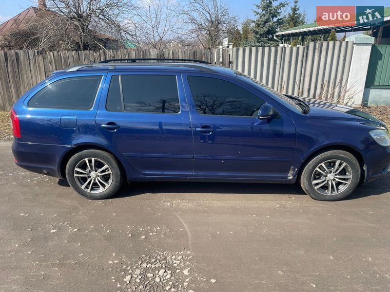 Універсал Skoda Octavia 2009 в Люботині