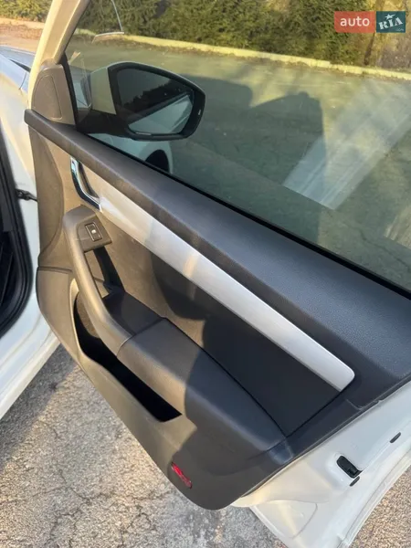 Skoda Octavia 2018 VIN TMBJG7NE8J0287442 фото оголошення 31 з 76