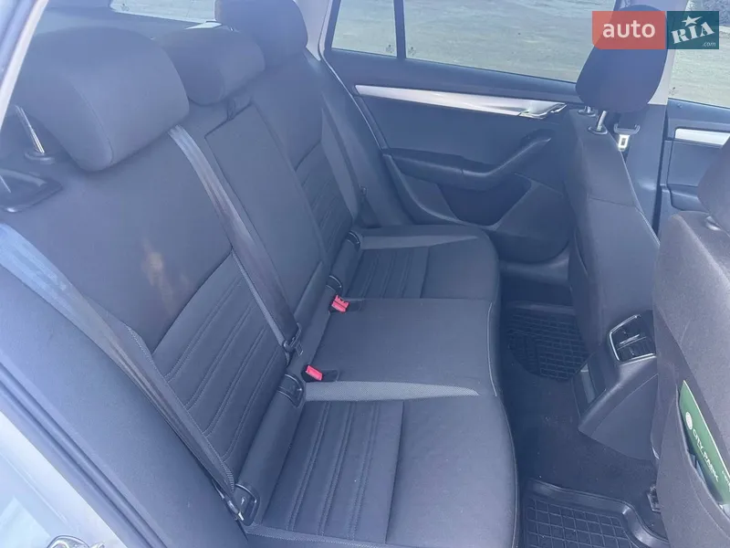 Skoda Octavia 2018 VIN TMBJG7NE8J0287442 фото оголошення 23 з 76
