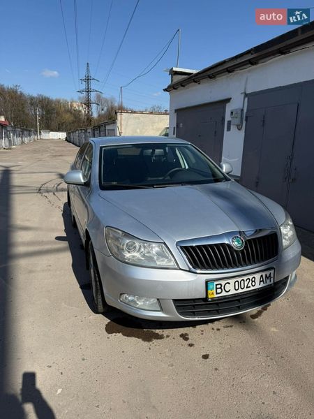 Лифтбек Skoda Octavia 2012 в Львове фото Лифтбек Skoda Octavia 2012 в Львове