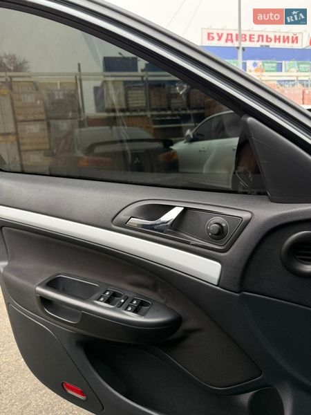 Ліфтбек Skoda Octavia 2010 в Дніпрі