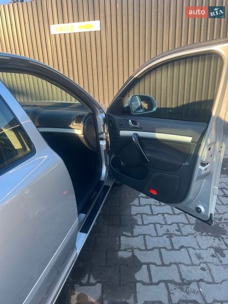 Лифтбек Skoda Octavia 2010 в Василькове