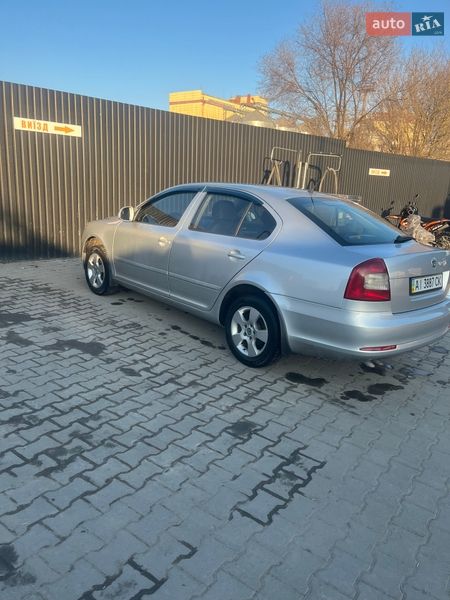 Лифтбек Skoda Octavia 2010 в Василькове