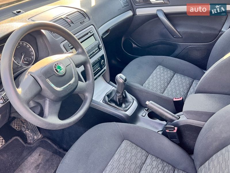 Универсал Skoda Octavia 2011 в Ромнах фото 9 Универсал Skoda Octavia 2011 в Ромнах