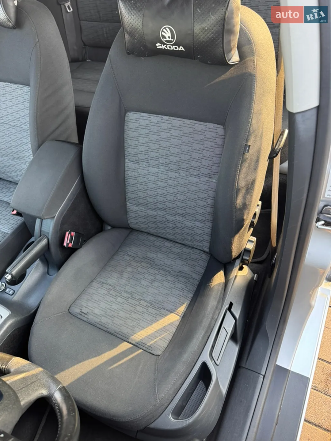 2010 Skoda Octavia - мініатюра 14