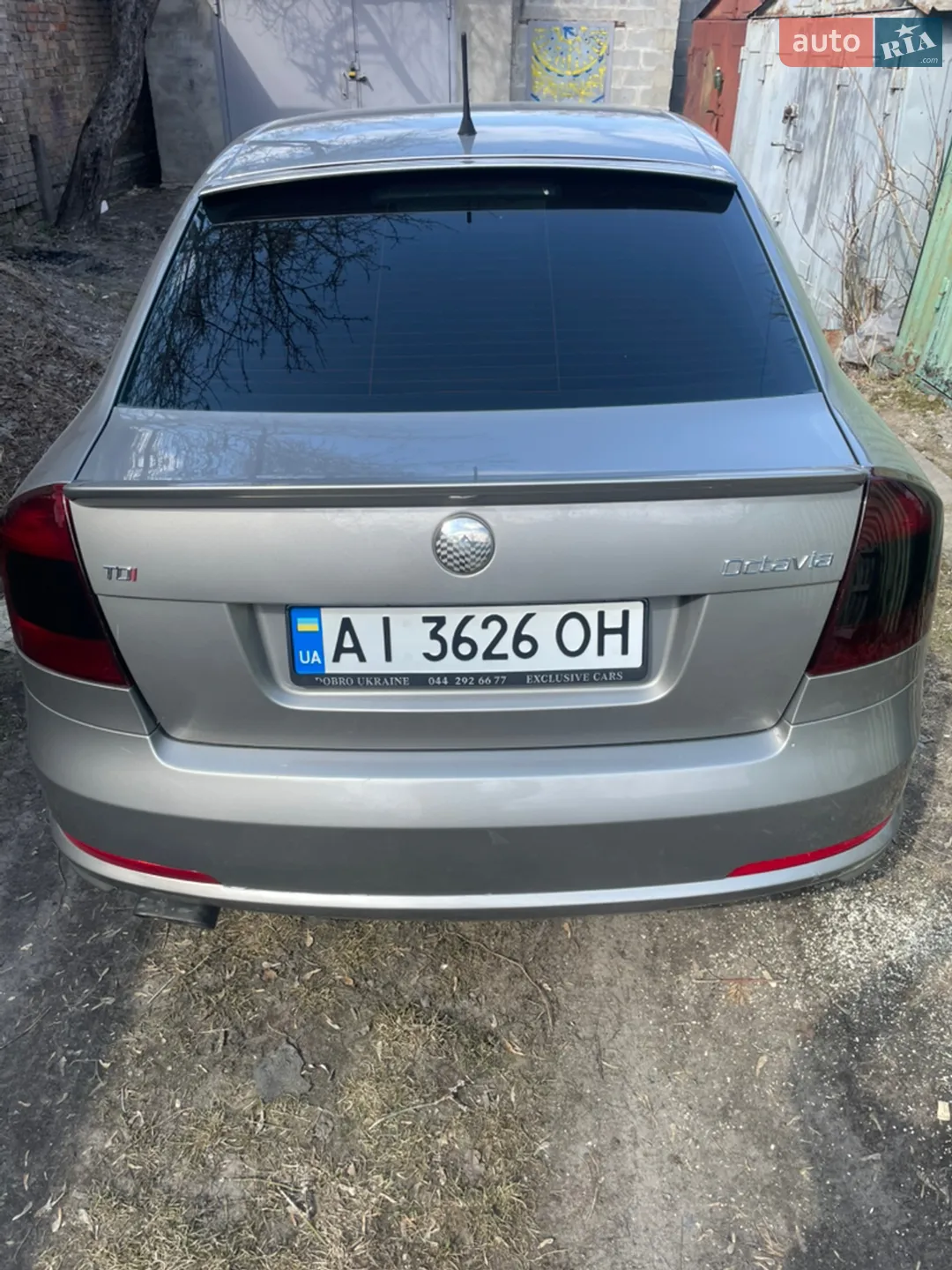 2010 Skoda Octavia - мініатюра 2