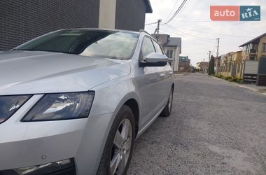 Универсал Skoda Octavia 2020 в Тернополе