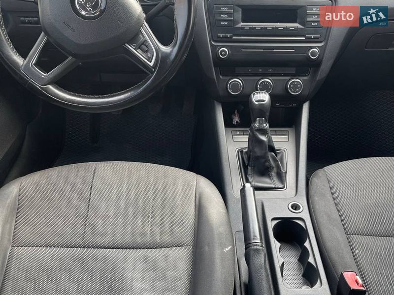 Универсал Skoda Octavia 2014 в Ужгороде