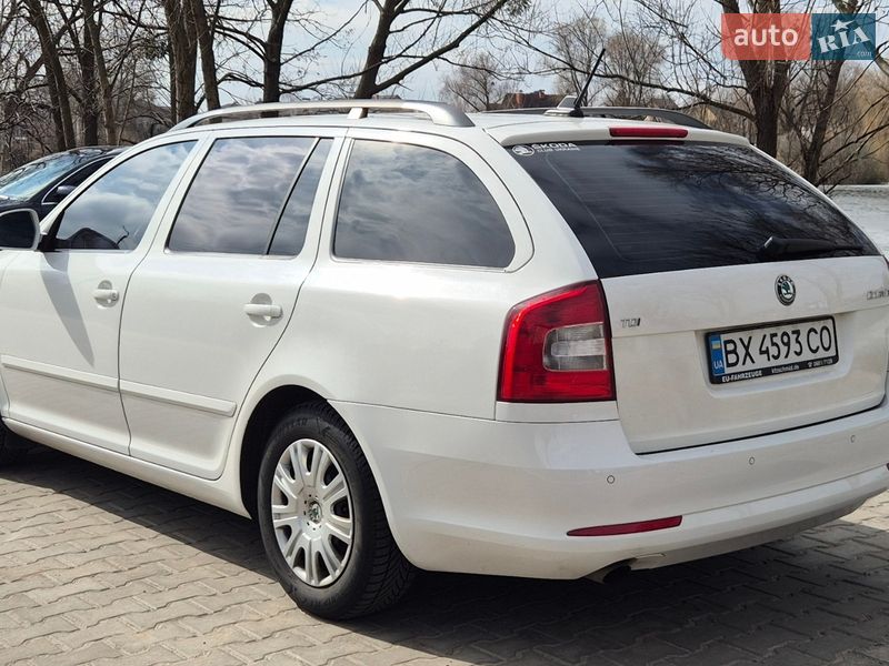 Универсал Skoda Octavia 2011 в Ирпене